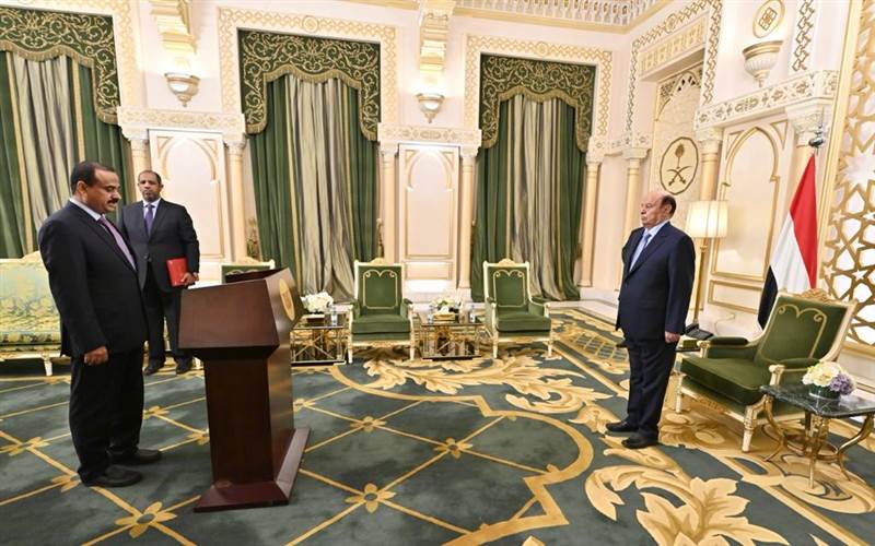 محافظ شبوة الجديد يؤدي اليمين الدستورية امام رئيس الجمهورية