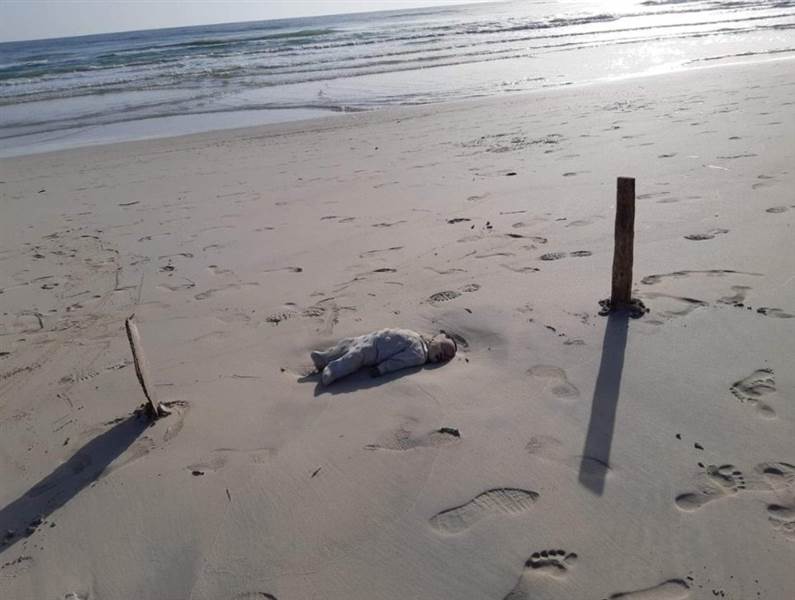 Libya’da biri bebek ikisi kadın 27 göçmenin cesedi kıyıya vurdu