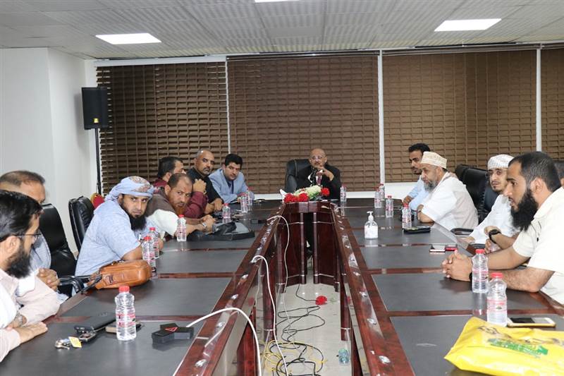محافظ البنك المركزي يعقد أول لقاء بجمعية الصرافين والشبكة الموحدة للأموال ويتوعد المضاربين