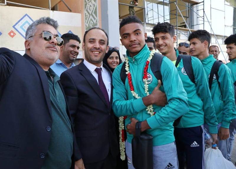 منتخب الناشئين "بطل غرب آسيا" يعود الى أرض الوطن