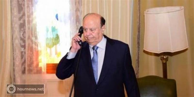 في اتصال هاتفي.. رئيس الجمهورية يطلع على مستجدات الأوضاع في شبوة ويشيد بانتصارات الجيش هناك