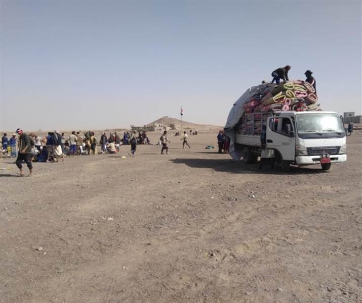 في تصرف مفاجئ.. محافظ شبوة يتجاوز توجيهات الرئيس وقيادة وزارة الدفاع ويسلم احد معسكرات الشرعية لمليشيات الانتقالي