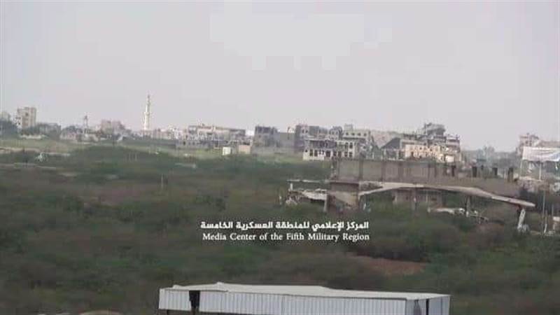 خلال معارك عنيفة.. عشرات القتلى والجرحى في صفوف المليشيات واسقاط 8 طائرات مسيرة