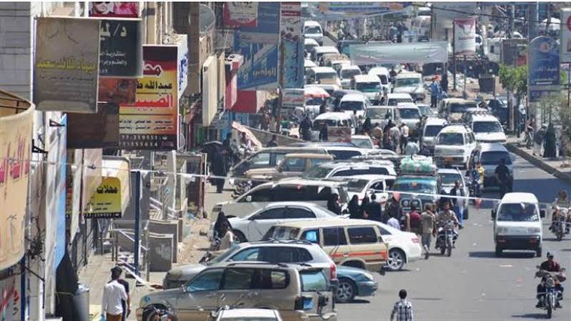 Yemen’in Taiz kentinde halk yüksek akaryakıt fiyatlarından şikayet ediyor