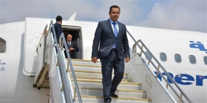 بدعوة من ولي العهد السعودي محمد بن سلمان.. رئيس الوزراء يصل إلى الرياض