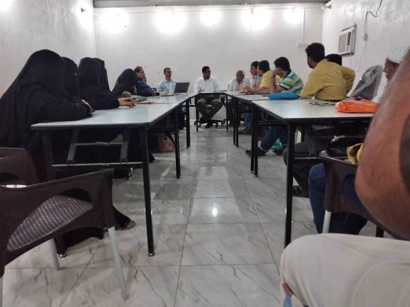 دعا المنظمات للقيام بواجبها.. وكيل اول محافظة الحديدة يناقش الوضع الصحي في المناطق المحررة بالمحافظة