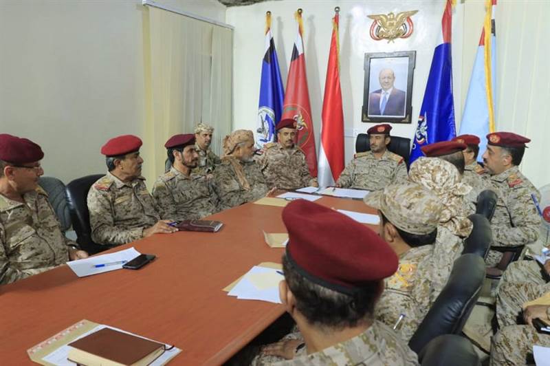 رئيس هيئة الأركان: مليشيات الحوثي تستغل الهدنة لتعزيز موقفها وترتيب وضعها الميداني المتهاوي