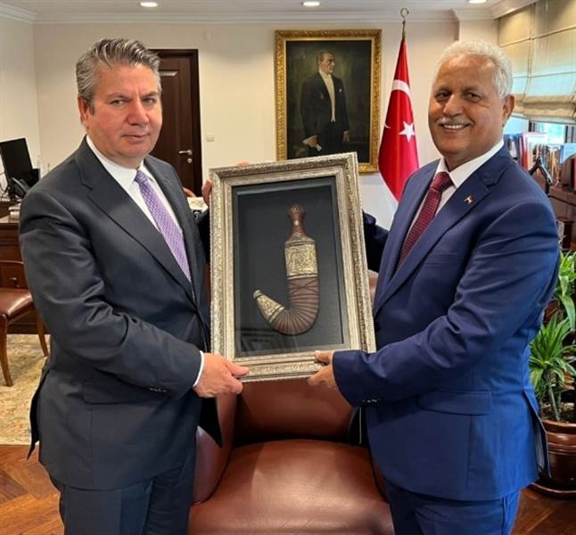 أكد على أهمية الدعم التركي لليمن.. السفير محمد طريق يلتقي نائب وزير الخارجية التركي