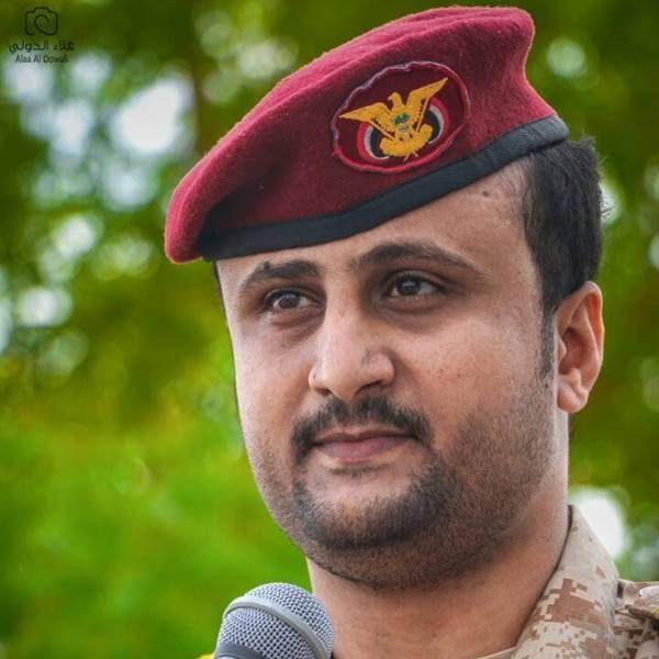 مسلحون يتبعون الانتقالي يقتحمون منزل قائد لواء النقل وينهبون محتوياته في العاصمة المؤقتة عدن