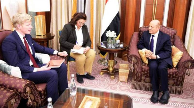 فيما يستعد الحوثي لمعركة في تعز.. صحيفة تكشف عن توجه دولي للضغط على الحوثيين لتنفيذ بنود الهدنة