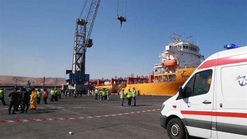 فيما عدد القتلى يرتفع إلى 13.. السلطات الأردنية تؤكد سيطرتها على الوضع في ميناء العقبة