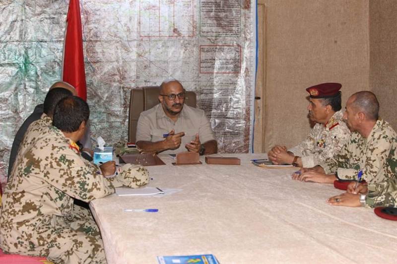 بالتزامن مع تحشيد حوثي.. المجلس الرئاسي يوجه برفع الجاهزية العسكرية والأمنية في تعز