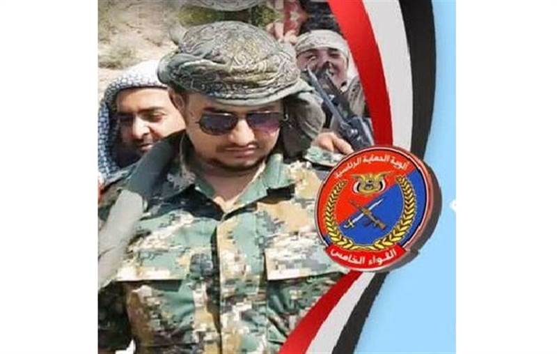 اغتيال ضابط رفيع وأحد التجار في تعز على يد مرافقهما
