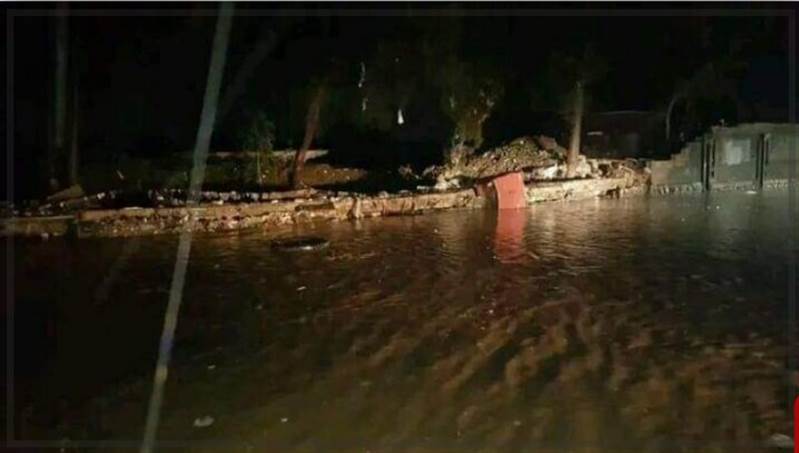 Yemen’de aşırı yağışlar Sana Üniversitesi’nin duvarını yıktı