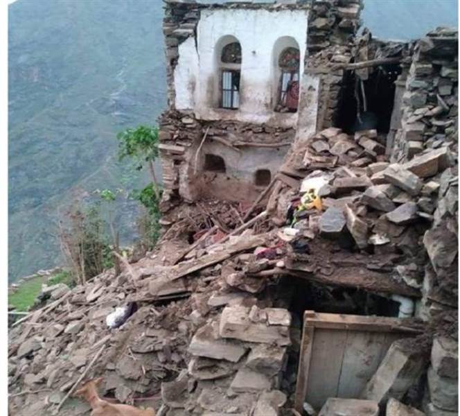 Yemen’de bir evin çökmesi sonucu aynı aileden 3 çocuk öldü anne baba yaralandı