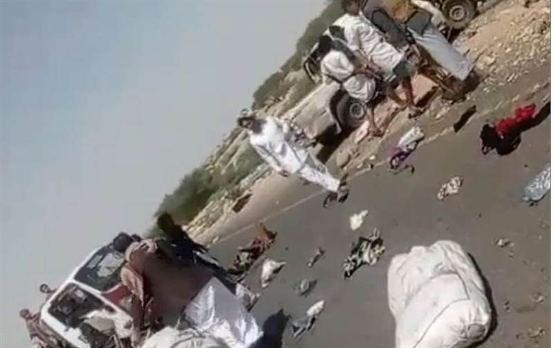 بينهم نساء وأطفال.. وفاة وإصابة 14 شخصاً في حداث مروري مروّع بمحافظة الجوف