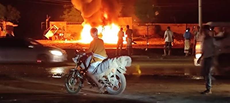 سقوط جرحى في انفجار طقم عسكري بمحافظة لحج