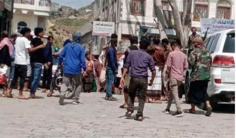 Yemen’de bir kişi eşi ve kızını otomatik silahla vurarak öldürdü