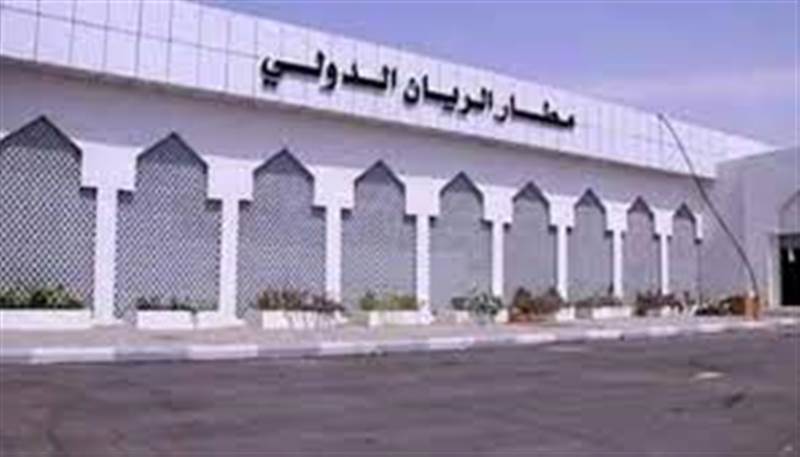 يديرها ضباطًا من 3 دول.. قيادي جنوبي يكشف معلومات جديدة عن قاعدة عسكرية في مطار الريان