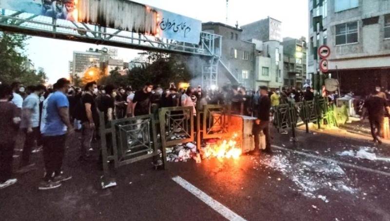 انتفاضة الشعب الإيراني مستمرة ضد نظام الملالي ودعوات للاحتشاد في كافة الساحات