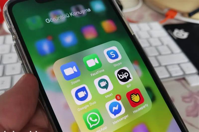 Yemen’de Husiler, internet video iletişim programlarını yasakladı