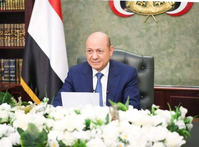 العليمي يتدخل لإيقاف اشتباكات مأرب ويصدر توجيهات لوزارة الدفاع (وثيقة)