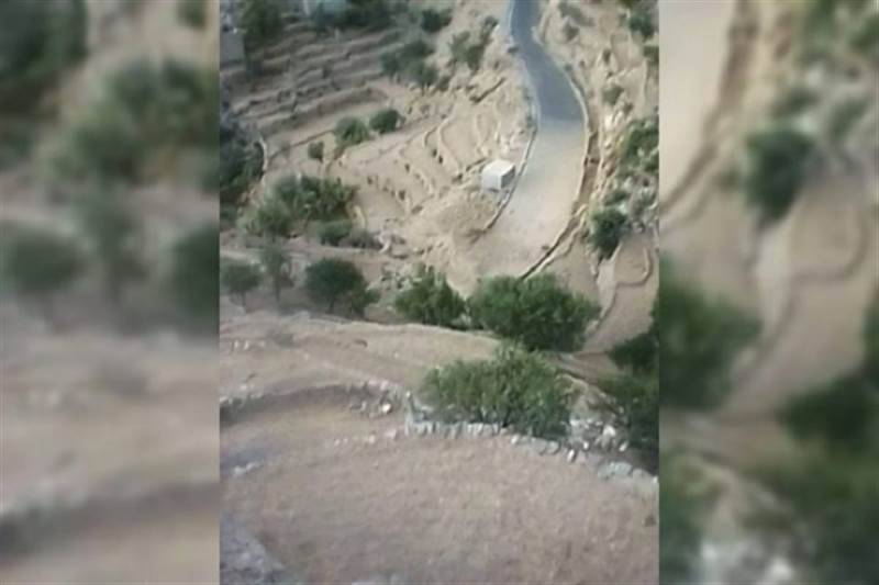 مليشيات الحوثي تفجر جسراً يربط بين محافظتي تعز ولحج