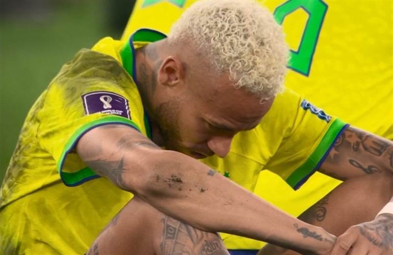 بدموع نيمار.. راقصو السامبا يودعون كأس العالم بعد خسارتهم امام كرواتيا