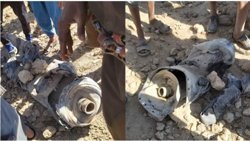 Husiler tarafından başarısız fırlatılan füze okulun yakınına düştü