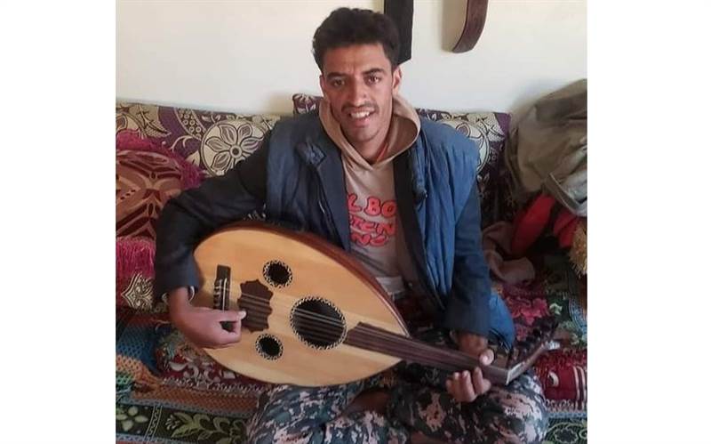 بعد خرجه من سجن الحوثي.. العثور على جثة فنان شعبي مشنوقاً في محافظة عمران