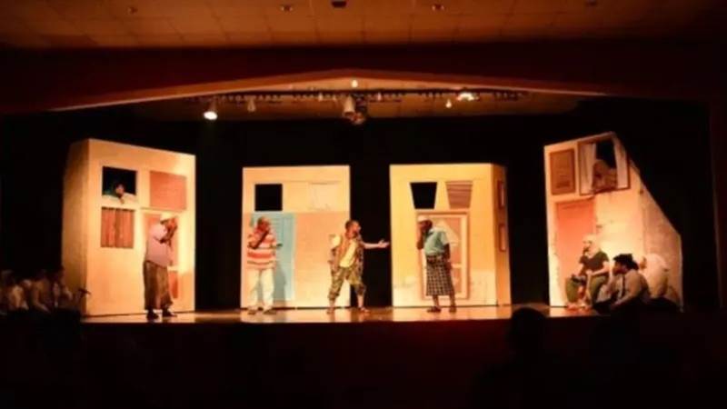 بعد غياب سنوات.. عودة المسرح إلى مدينة عدن