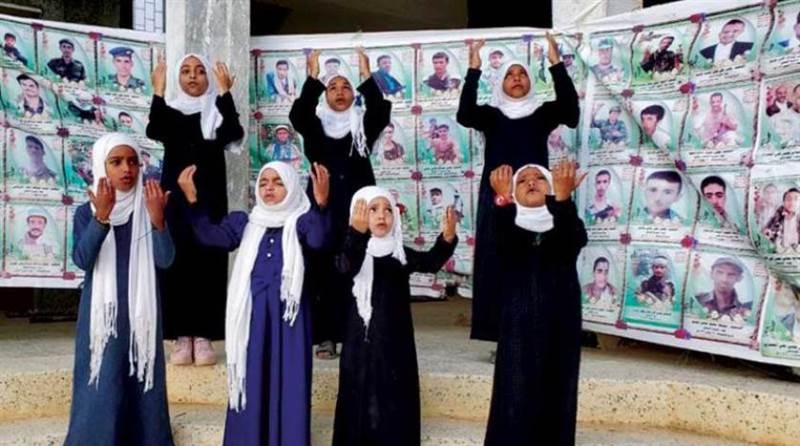 في سياق استهدافها المنظم لقطاع التعليم.. مليشيا الحوثي تدشن العام 2023 بموجة جديدة من الانتهاكات ضد التعليم ومنتسبيه
