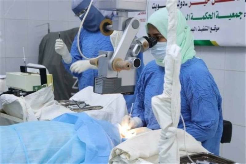 وسط الحصار وشح الإمكانيات.. الحرب تهدد مئات اليمنيين بالعمى