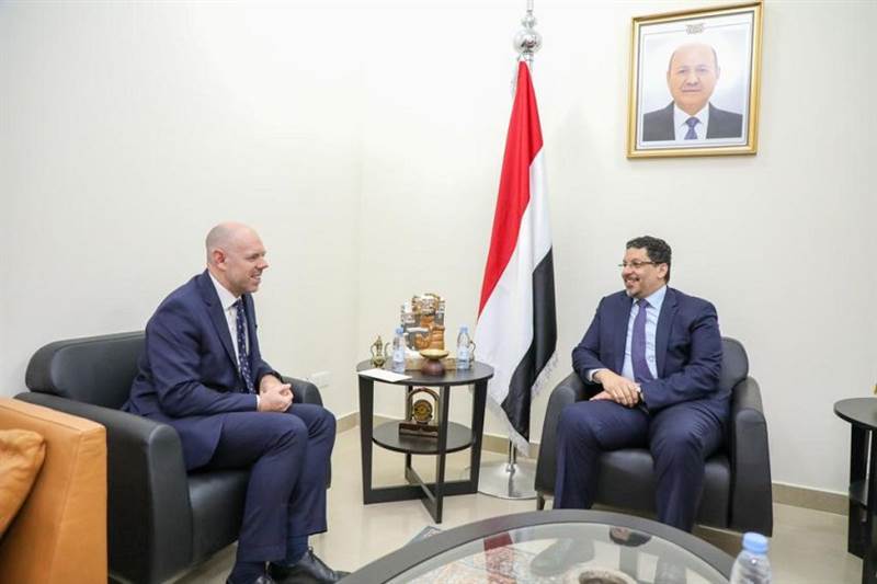 تحذيرات حكومية من خطورة الدور الإيراني لإطالة الحرب في اليمن