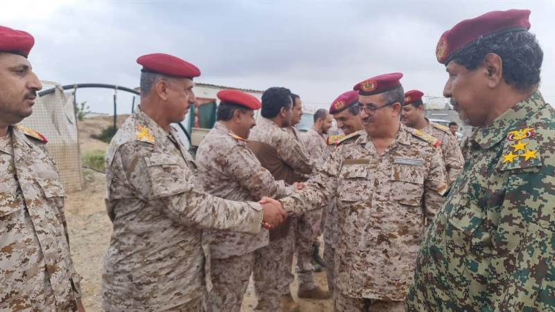 لجنة من وزارة الدفاع ورئاسة هيئة الأركان تتفقد أوضاع الوحدات بالمنطقة العسكرية الخامسة