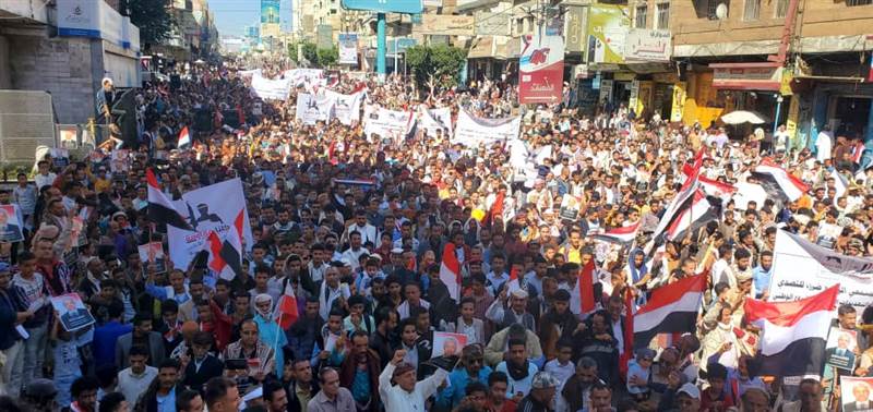 بمهرجان جماهيري حاشد.. تعز تحيي ذكرى ثورة فبراير السلمية