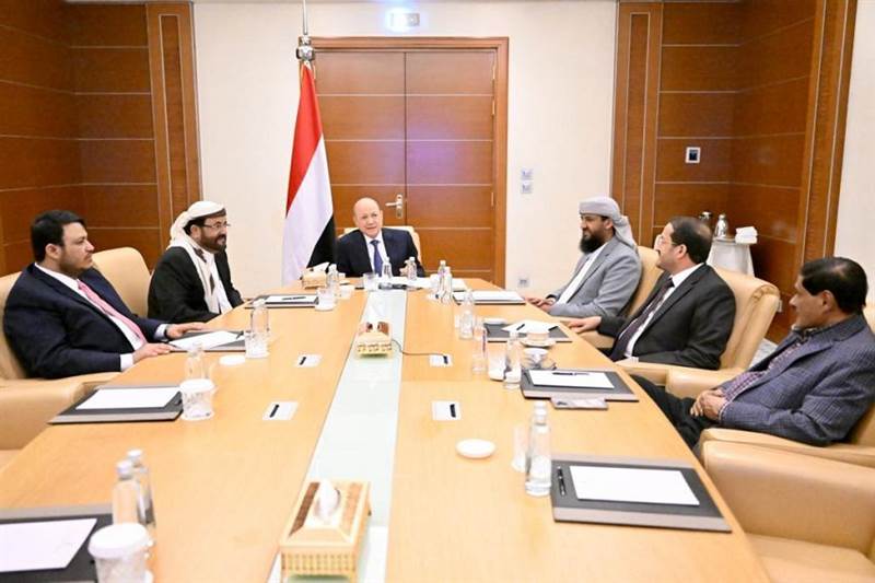 مجلس القيادة الرئاسي يعقد اجتماعا مغلقا حول تطورات الاوضاع المحليةمجلس القيادة الرئاسي يعقد اجتماعا مغلقا حول تطورات الاوضاع المحلية