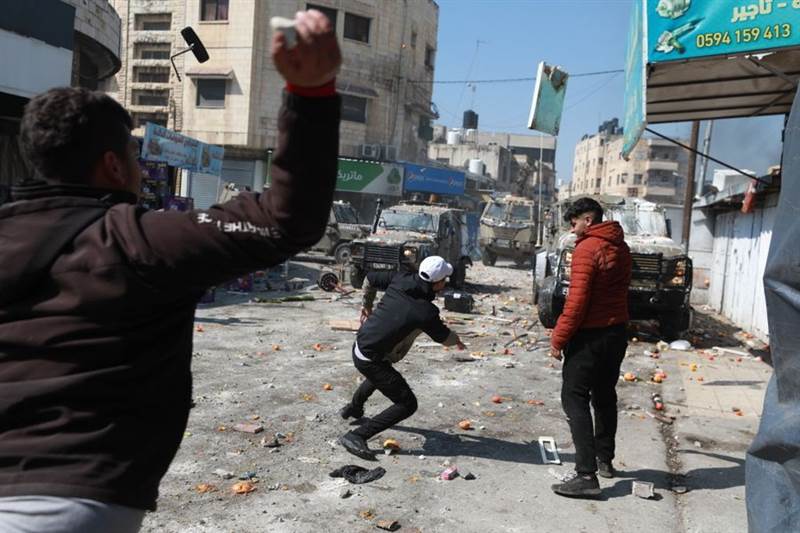 استشهاد واصابة اكثر من 100 فلسطيني برصاص قوات الاحتلال الإسرائيلي في مدينة نابلس
