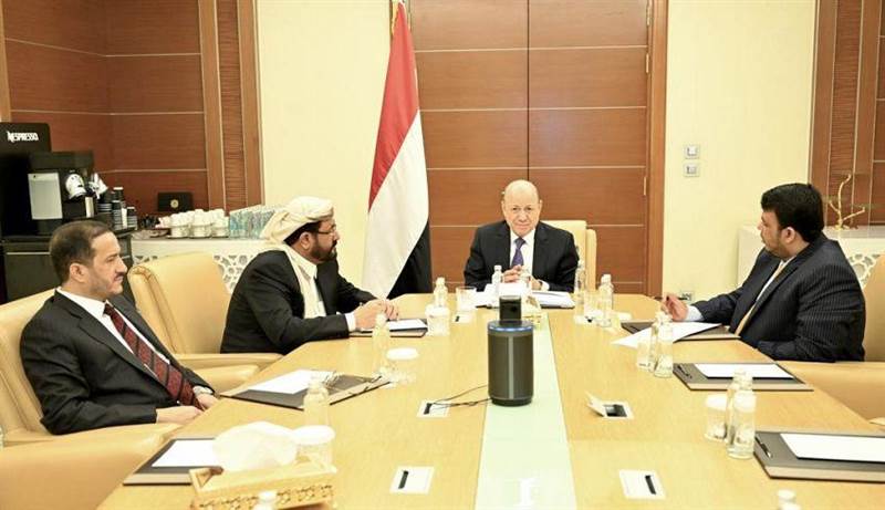 تجاهل احداث عدن الخطيرة وتهديد رئيسه.. مجلس القيادة الرئاسي يعقد اجتماعاً له في الرياض