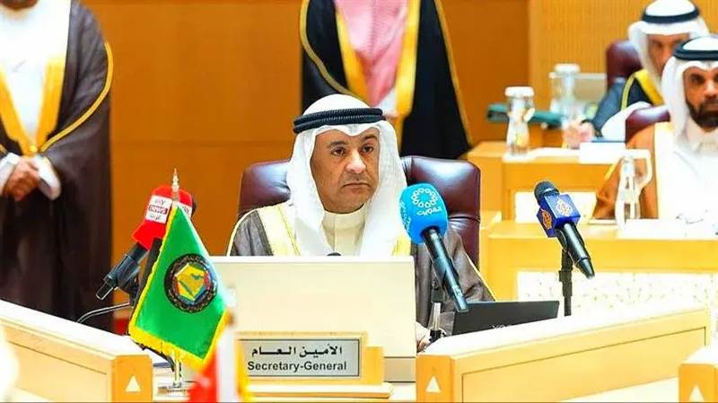 بعد وصول أعضاء الرئاسي إلى الرياض.. "التعاون الخليجي" يؤكد أن اللحظة مناسبة للحل في اليمن