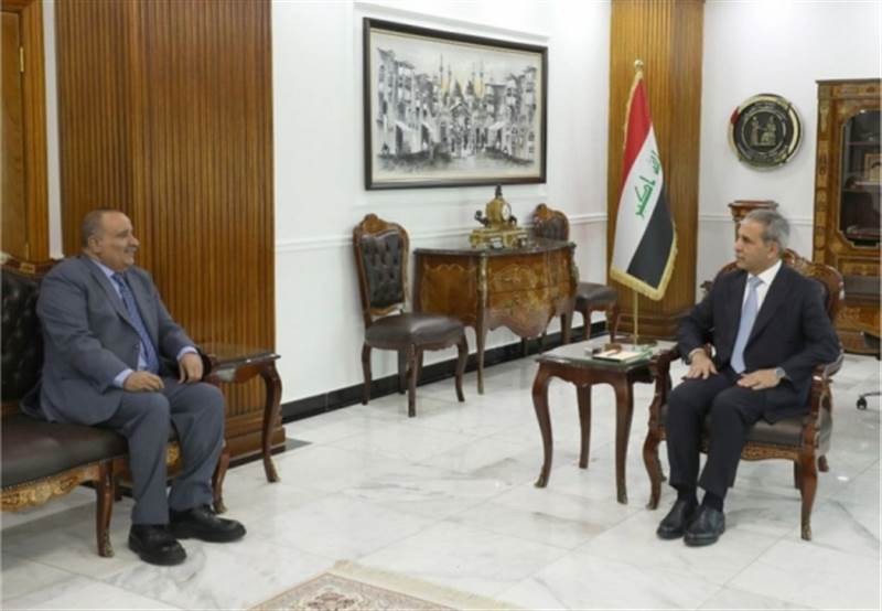 بحث سفير اليمن لدى العراق، الخضر مرمش، مع السلطات القضائية العراقية، ملف السجناء اليمنيين.