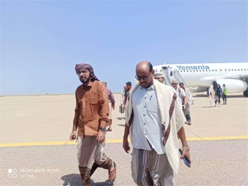بعد محروس.. وزير الثروة السمكية السابق فهد كفاين يصل الى سقطرى