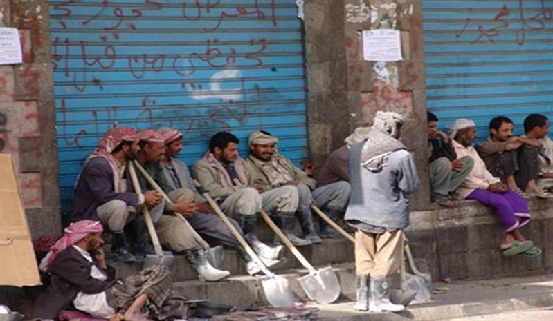 الحكومة تدعو للاهتمام بـ"العمال" وتحسين أوضاعهم الاقتصادية وتنمية مهاراتهم