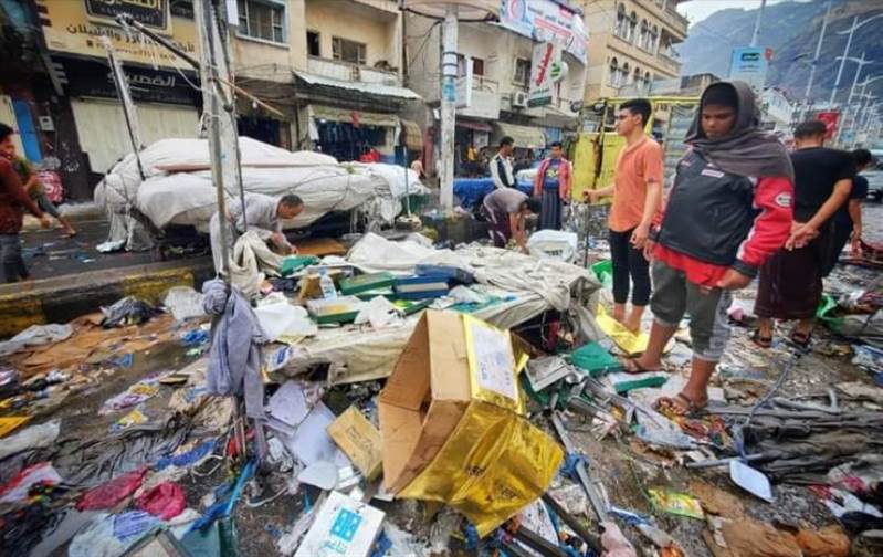 Taiz'de sağanak yağışların oluşturduğu sel büyük maddi hasar oluşturdu