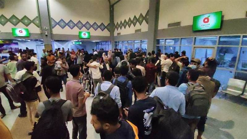 Sudan'da mahsur kalan Yemenlilerin ikinci kısmı Aden'e geldi