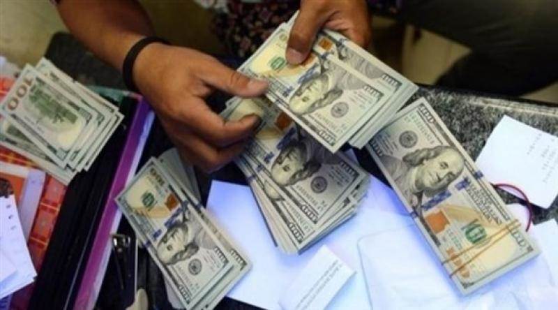 انهيار جديد للريال اليمني أمام صرف العملات الأجنبية