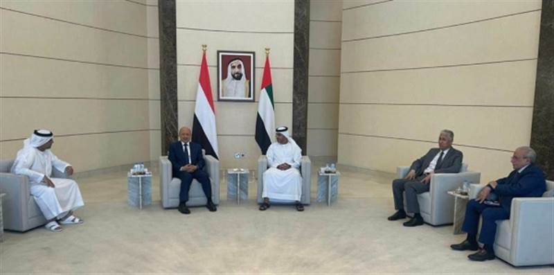 رئيس مجلس الرئاسة يصل الى العاصمة الإماراتية ابوظبي