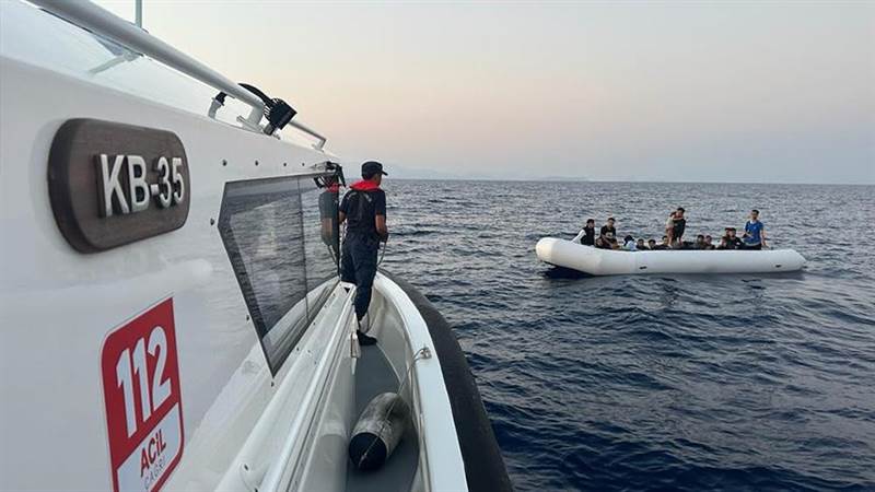 تركيا.. إنقاذ 44 مهاجرا غير نظامي بولايتي إزمير وموغلا