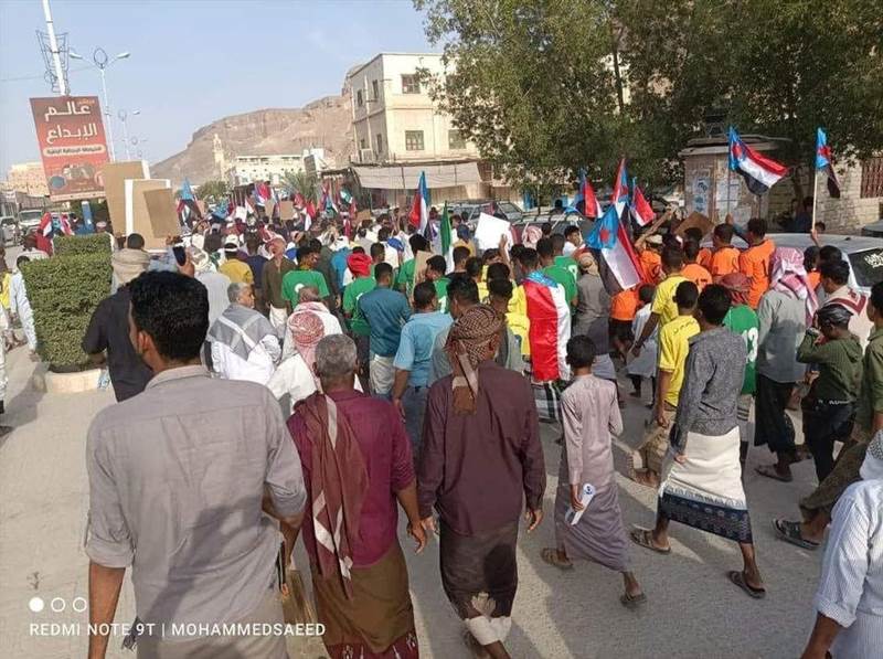 الانتقالي يهدد مجددا بطرد القوات الحكومية من محافظة حضرموت