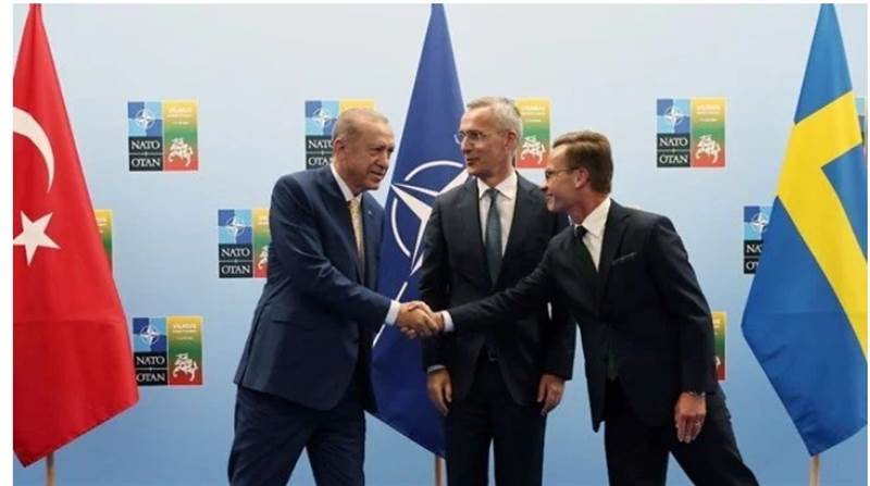 Türkiye’den İsveç’in NATO üyeliğine yeşil ışık
